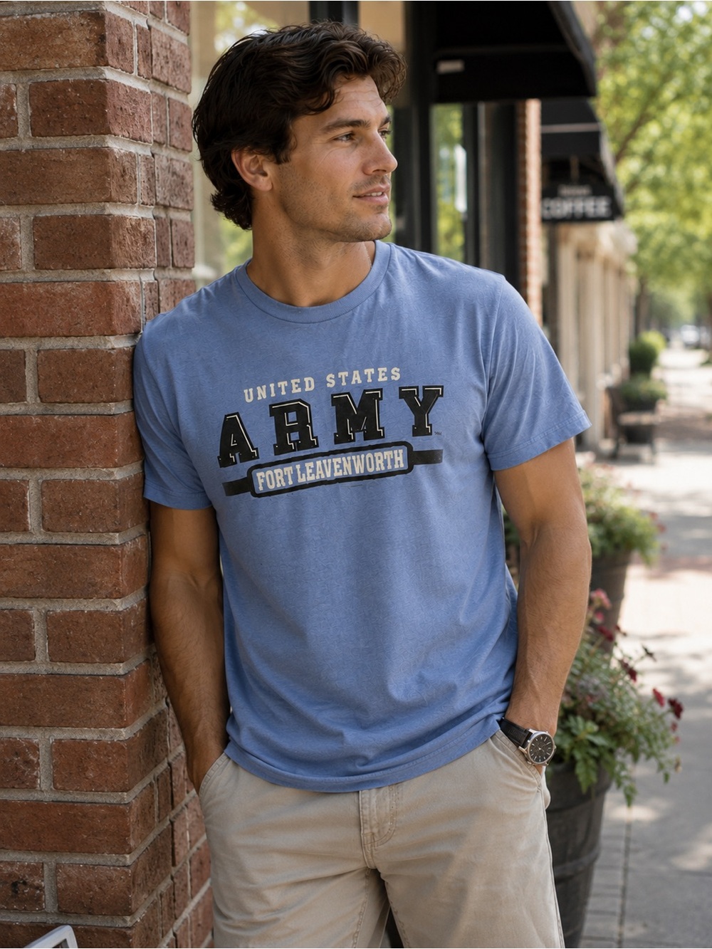 U.S. Army Fort Leavenworth Graphic T-Shirt Blue Men’s Medium